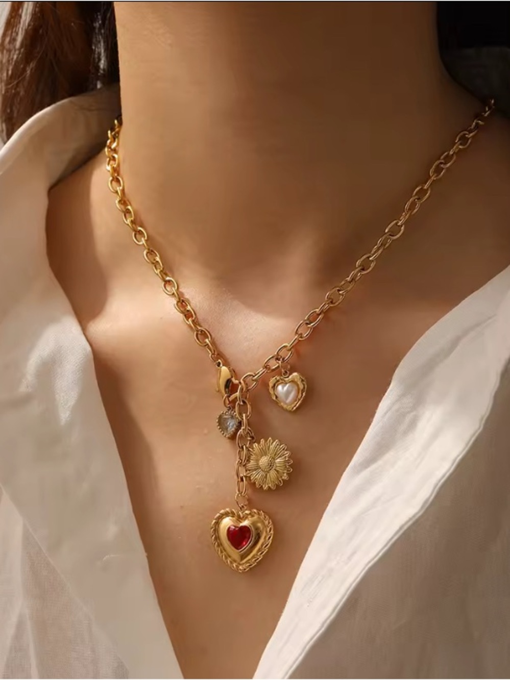 Gold Heart & Daisy Charm Necklace - Women's Gold Chain Pendant